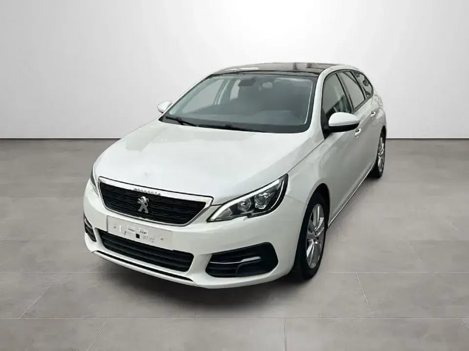 Gebraucht Peugeot 308 Active 131 PS (96 kW) 2019 Weiß Kombi