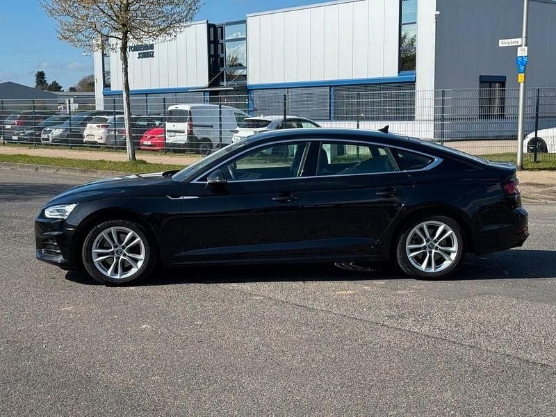 Gebraucht Audi A5 Sportback Basis 190 PS (139 kW) 2017 Schwarz Kleinwagen