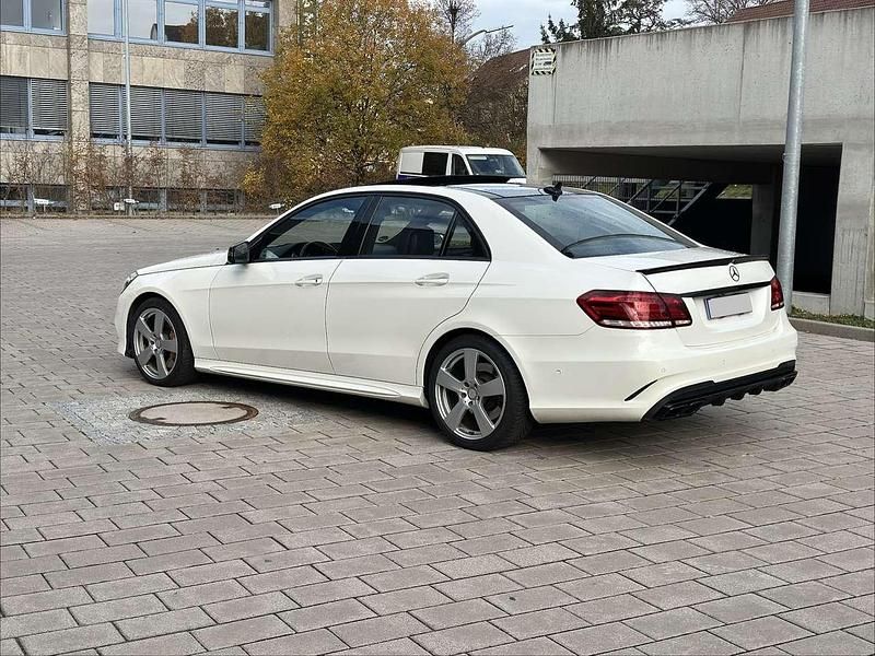 Gebraucht Mercedes E500 Avantgarde 408 PS (300 kW) 2014 Limousine