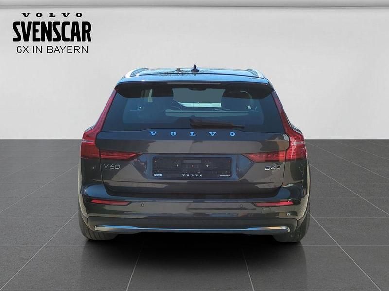 Gebraucht Volvo V60 CC Ultimate 197 PS (144 kW) 2023 Grau Kombi