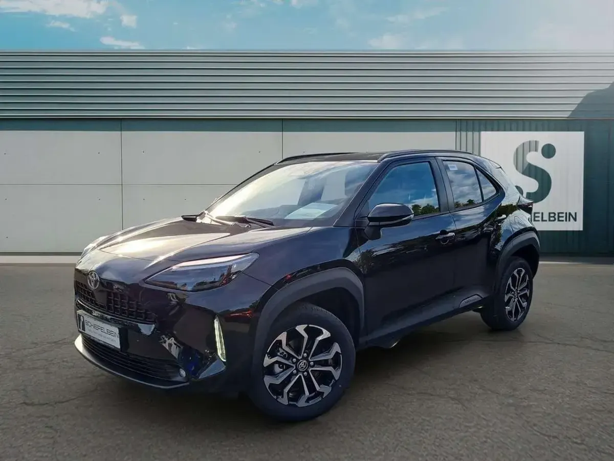 Neu Toyota Yaris Cross 131 PS (96 kW) 2025 Schwarz SUV