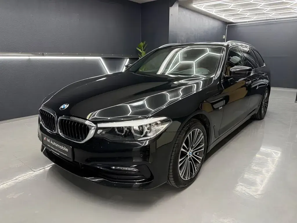 Gebraucht BMW 520 Sport Line 190 PS (139 kW) 2017 Schwarz Limousine