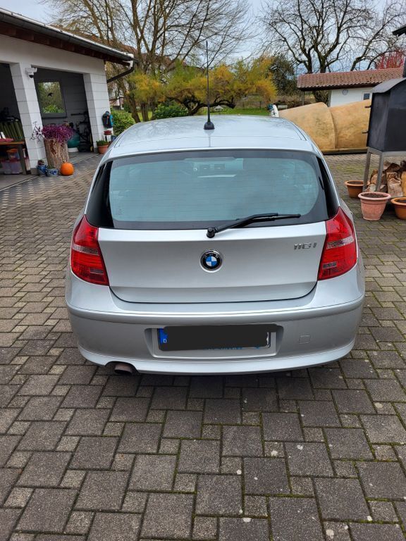 Gebraucht BMW 116 122 PS (89 kW) 2009 Silber Kleinwagen
