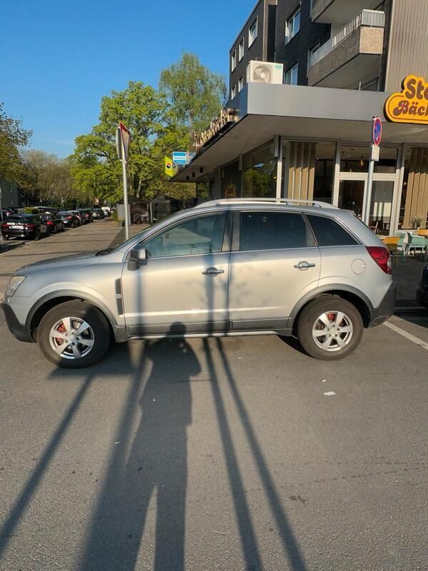 Grau Gebraucht 2009 Opel Antara SUV | 5.350 € (Fairer Preis) - Bild 1/4