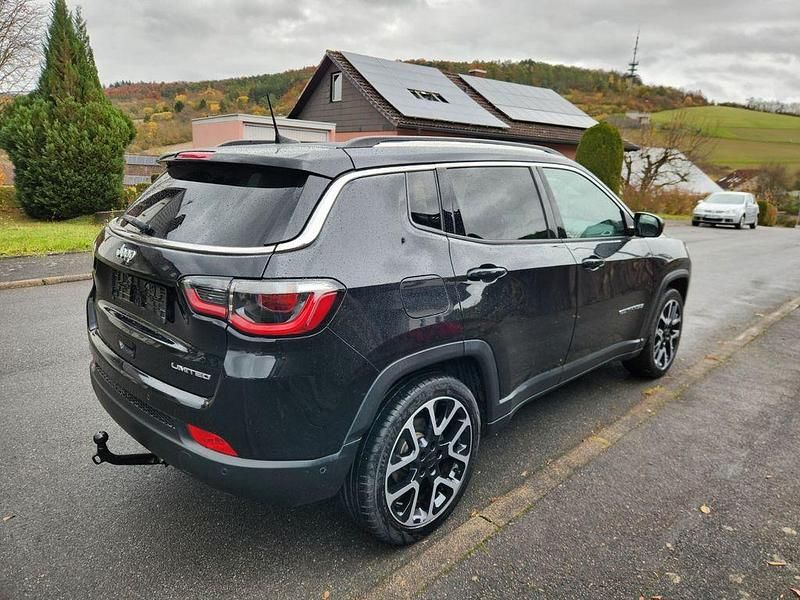 Gebraucht Jeep Compass Limited 150 PS (110 kW) 2020 Schwarz SUV