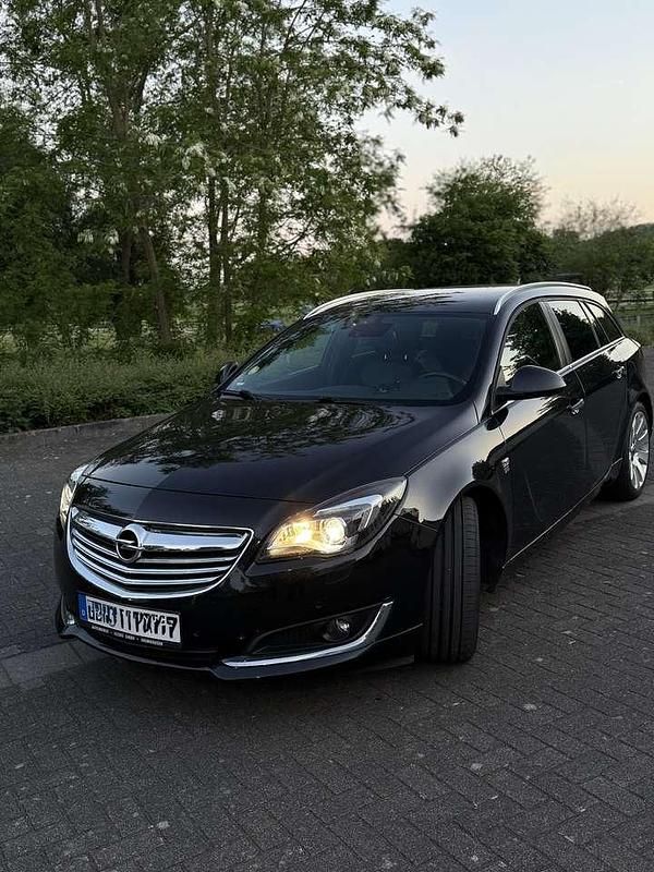 Schwarz Gebraucht 2014 Opel Insignia Sport Kombi | 9.999 € (Etwas zu teuer) - Bild 1/4