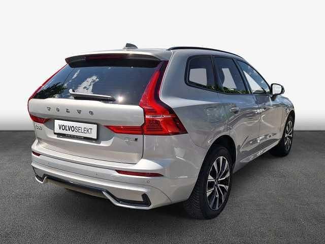 Gebraucht Volvo XC60 Plus 250 PS (183 kW) 2024 Silver dawn metallic SUV