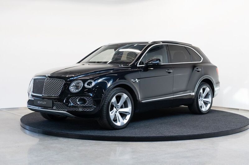 Schwarz Gebraucht 2017 Bentley Bentayga SUV | 94.000 € (Guter Preis) - Bild 1/4