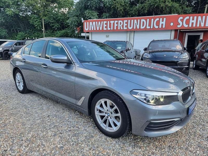 Gebraucht BMW 520 190 PS (139 kW) 2018 Bluestone Limousine