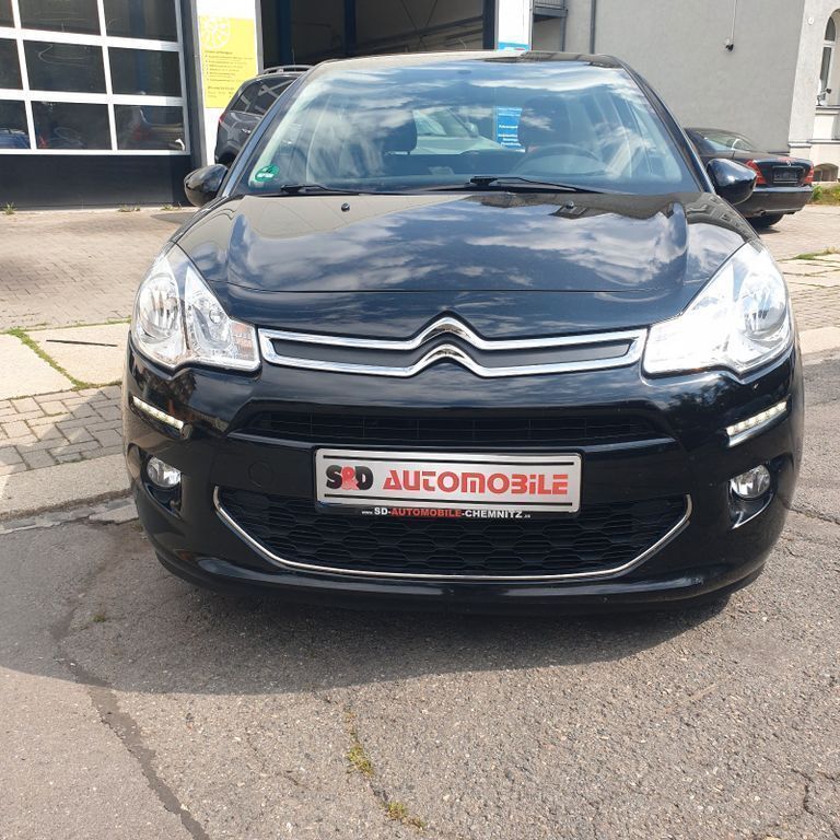 Gebraucht Citroën C3 SELECTION 82 PS (60 kW) 2015 Schwarz Kleinwagen