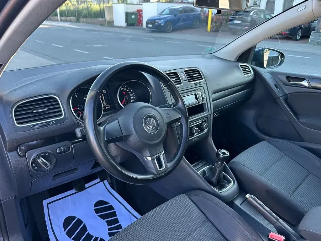 Gebraucht VW Golf VI Comfortline 105 PS (77 kW) 2010 Blau Kleinwagen