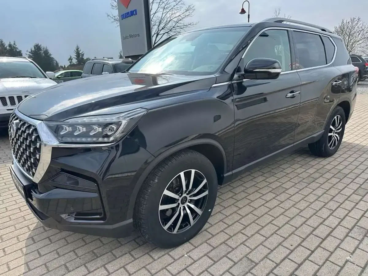 Gebraucht SsangYong Rexton Quartz 203 PS (149 kW) 2023 Schwarz metallic SUV