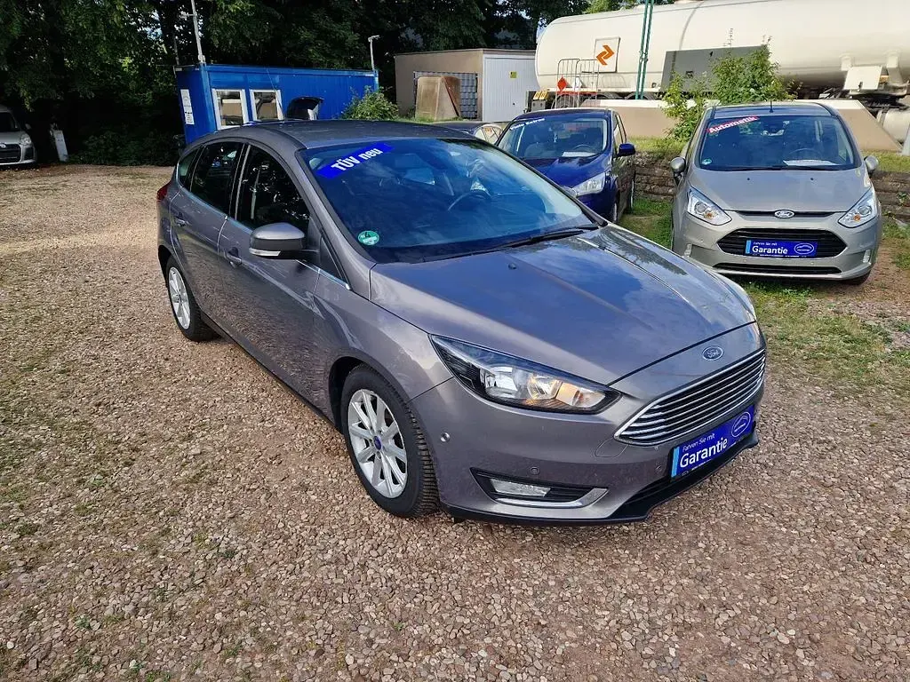 Gebraucht Ford Focus 101 PS (74 kW) 2015 Grau Limousine