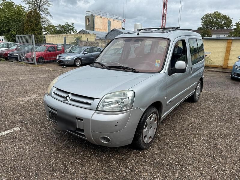 Silber Gebraucht 2005 Citroën Berlingo Van / Kleinbus | 2.990 € (Fairer Preis) - Bild 1/4