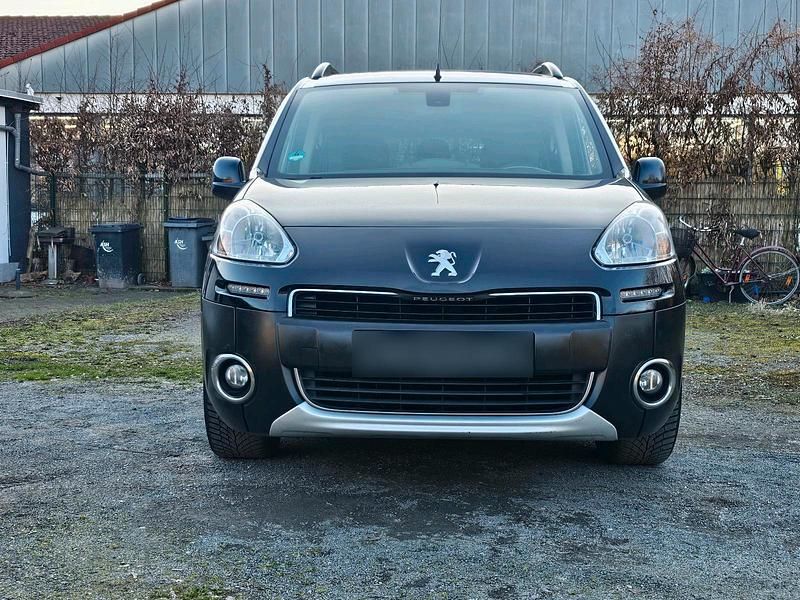 Gebraucht Peugeot Partner 120 PS (88 kW) 2015 Schwarz Van / Kleinbus