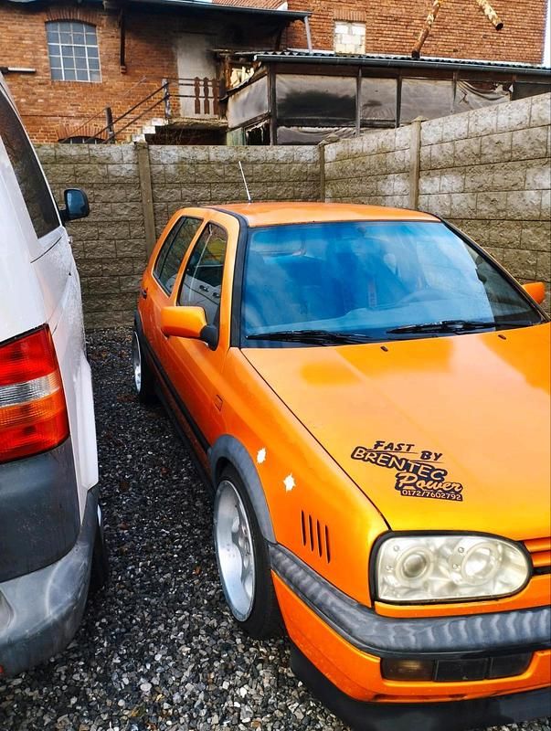 Orange Gebraucht 1992 VW Golf III Kleinwagen | 7.500 € - Bild 1/4