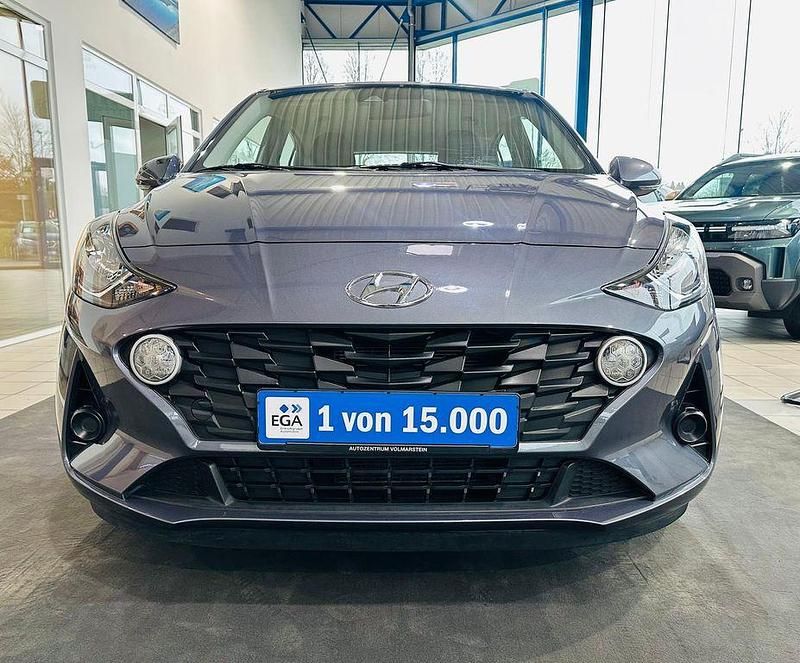 Gebraucht Hyundai i10 Trend 84 PS (61 kW) 2020 Star dust / met Kleinwagen