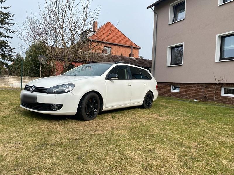 Gebraucht VW Golf VII Match 140 PS (102 kW) 2012 Weiß Kombi