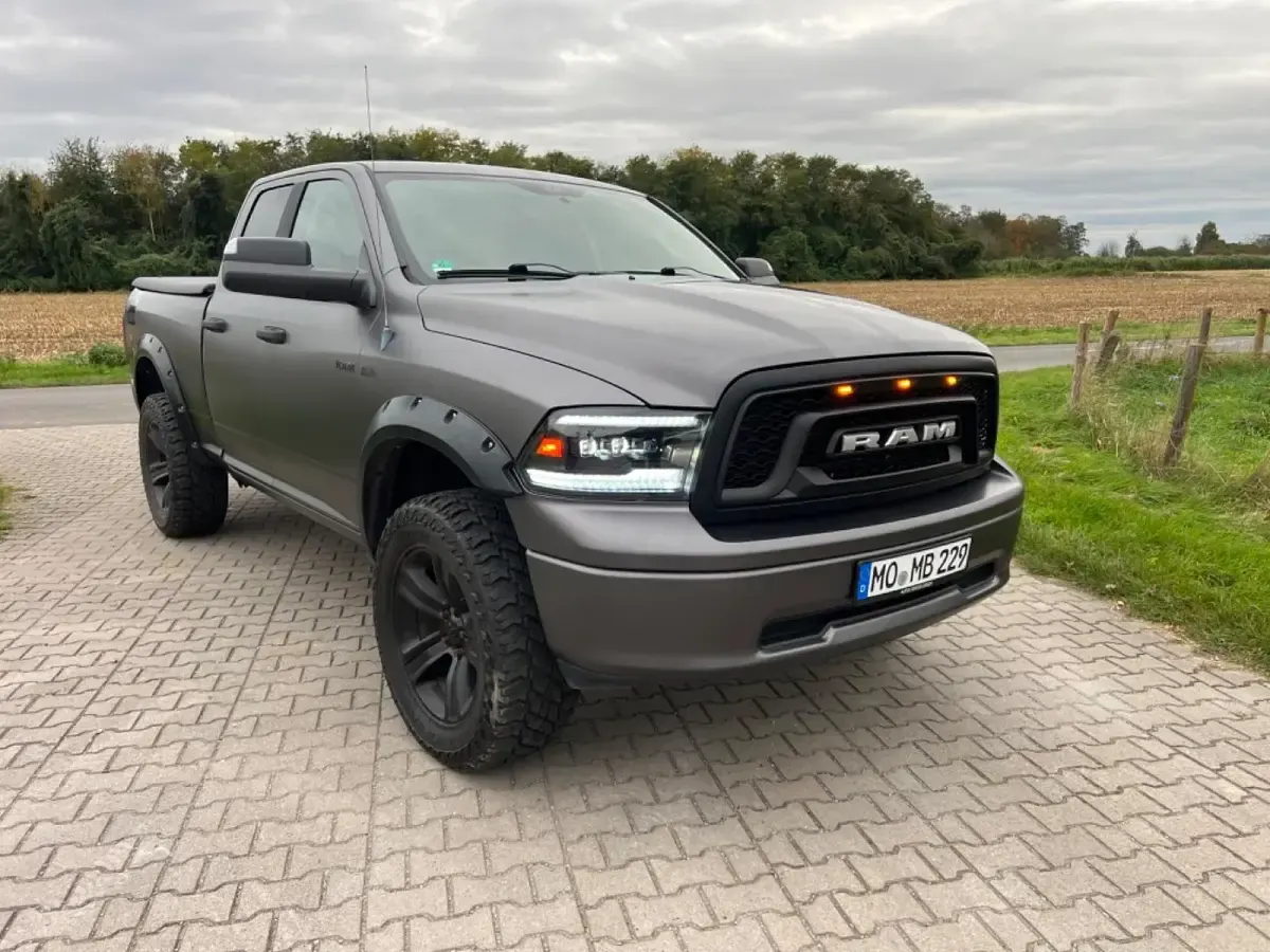 Used Dodge Ram 396 HP (291 kW) 2009 Silver Pickup truck