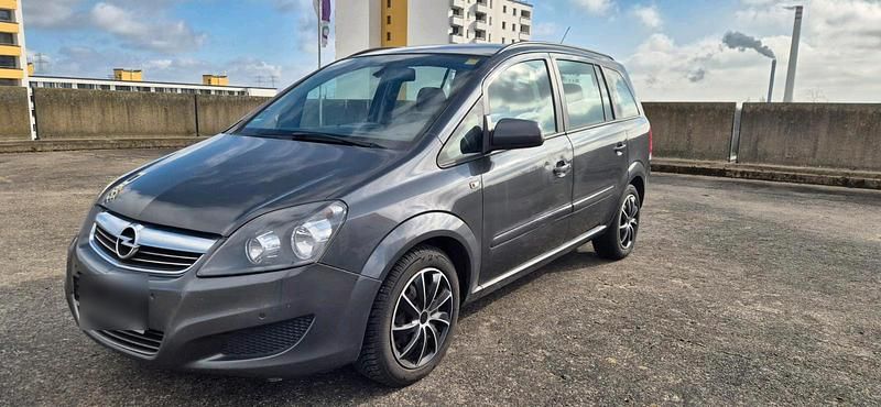 Gebraucht Opel Zafira 125 PS (91 kW) 2012 Grau Van / Kleinbus