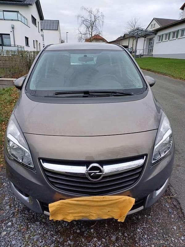 Braun Gebraucht 2014 Opel Meriva Style Van / Kleinbus | 4.250 € (Guter Preis) - Bild 1/4