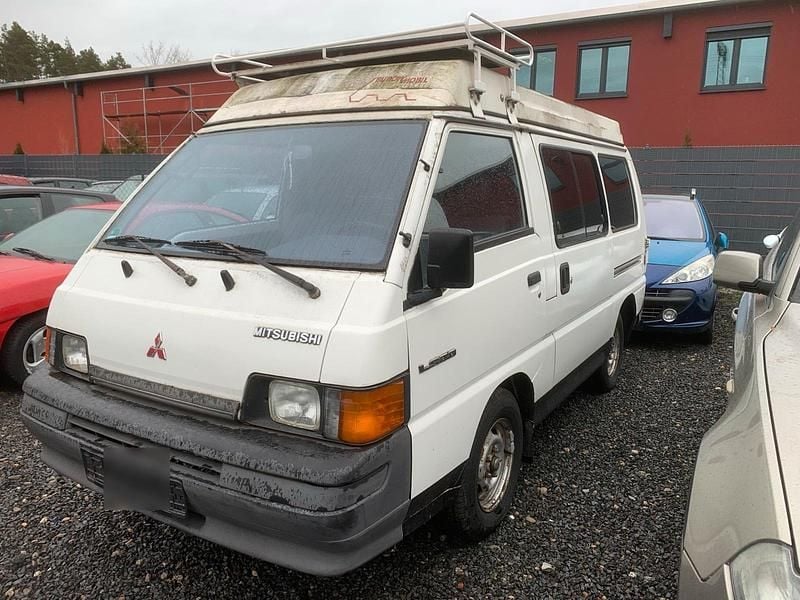Gebraucht Mitsubishi L300 150 PS (110 kW) 1992 Weiß Van / Kleinbus