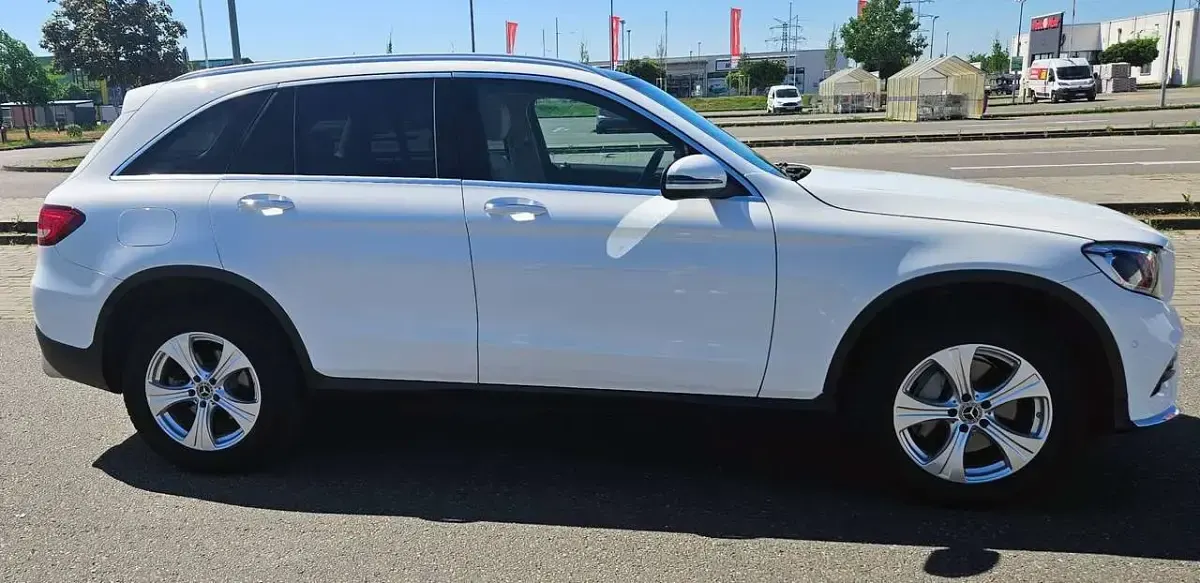 Gebraucht Mercedes GLC300 Exclusive 245 PS (180 kW) 2017 Weiß SUV