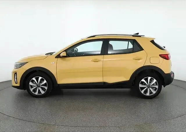 Neu Kia Stonic 101 PS (74 kW) 2025 Gelb SUV