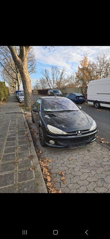 Gebraucht Peugeot 206 CC 109 PS (80 kW) 2005 Schwarz Cabrio