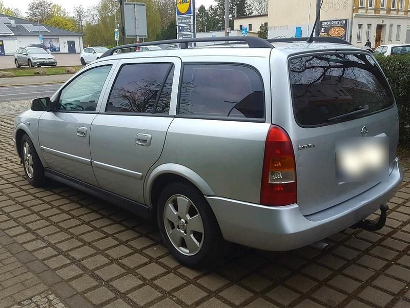 Gebraucht Opel Astra 101 PS (74 kW) 2003 Silber Kombi