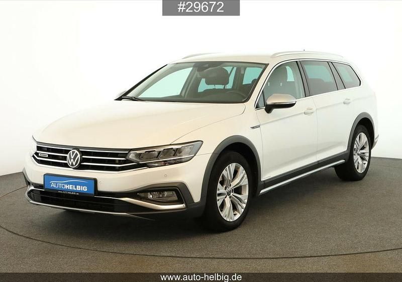 Weiß Gebraucht 2022 VW Passat Alltrack Kombi | 25.990 € (Superpreis) - Bild 1/4