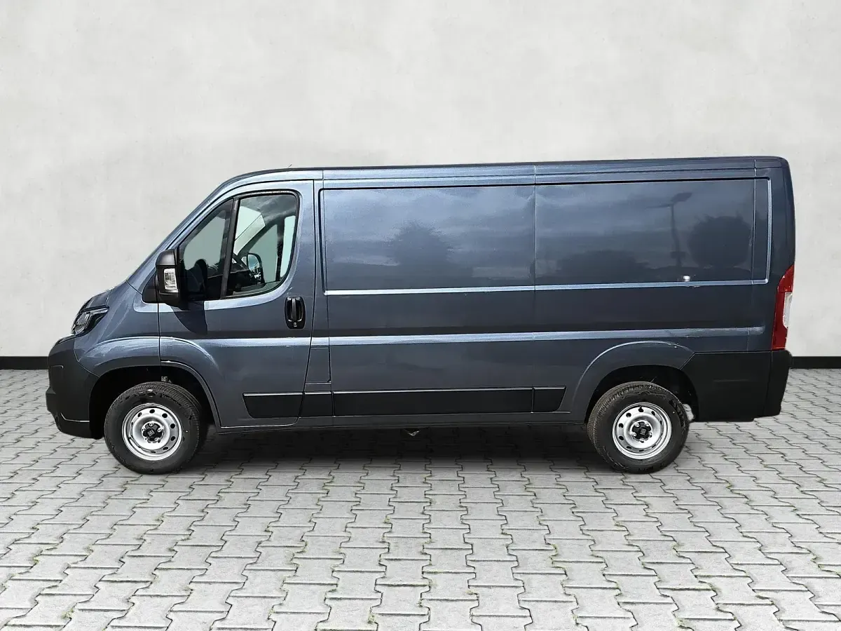 Neu Fiat Ducato 140 PS (102 kW) 2026 Grau Van