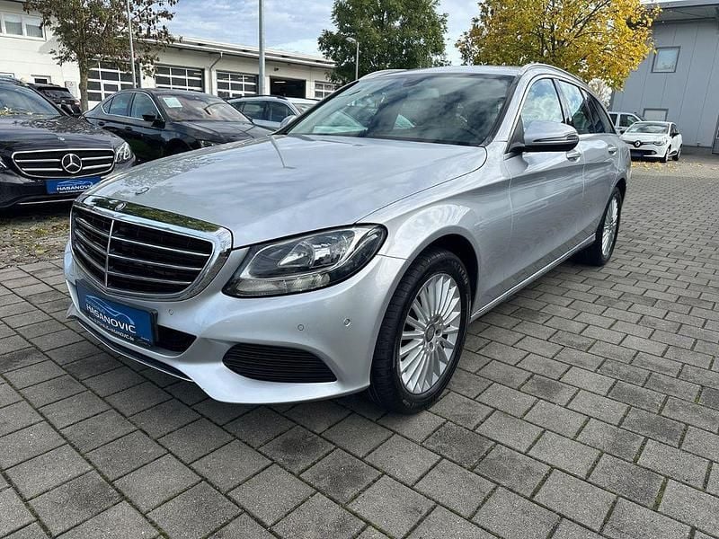 Silber Gebraucht 2015 Mercedes C200 Limousine | 14.900 € (Teuer) - Bild 1/4