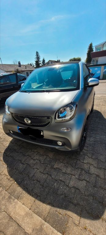 Grau Gebraucht 2017 Smart ForTwo Electric Drive Coupé | 7.200 € (Fairer Preis) - Bild 1/4