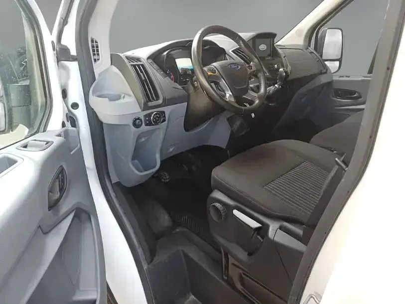 Gebraucht Ford Transit Trend 170 PS (125 kW) 2019 Frozen white Pickup