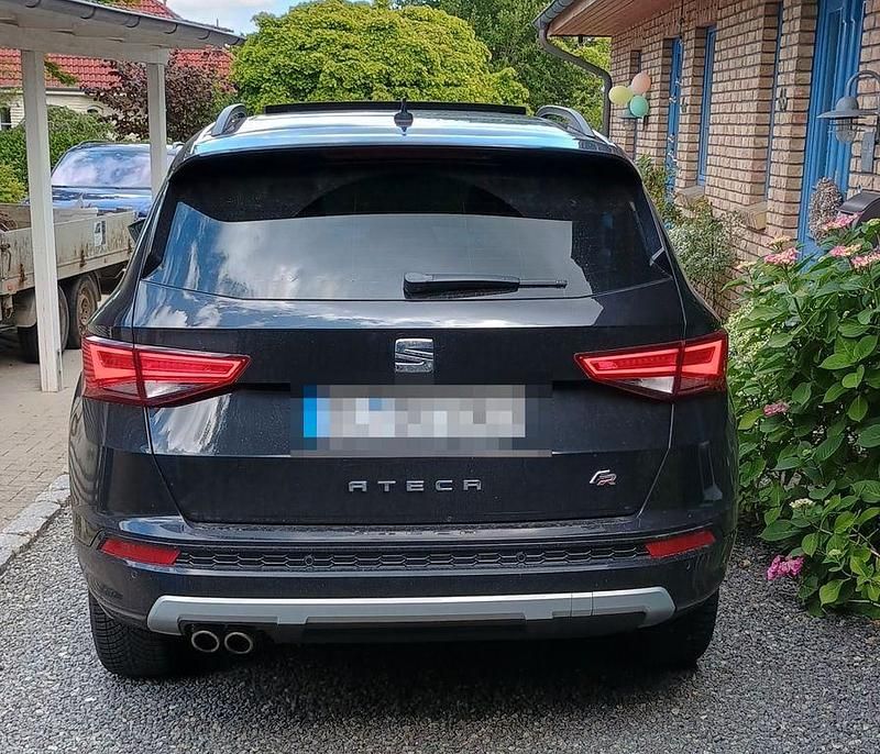 Schwarz Gebraucht 2018 Seat Ateca FR SUV | 19.800 € (Guter Preis) - Bild 1/4