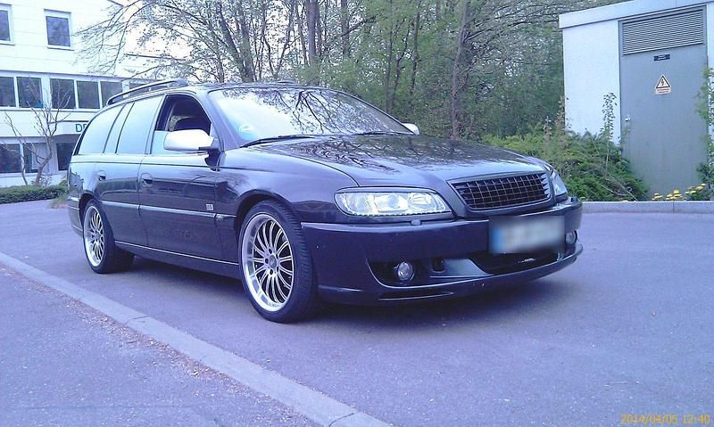 Gebraucht Opel Omega Design Edition 218 PS (160 kW) 2001 Schwarz Kombi