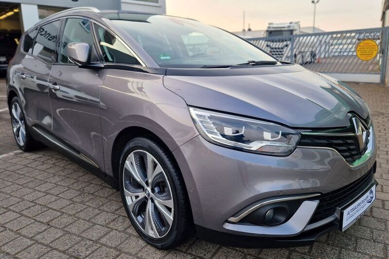 Grau Gebraucht 2017 Renault Grand Scénic IV Intens Van / Kleinbus | 11.450 € (Etwas zu teuer) - Bild 1/4