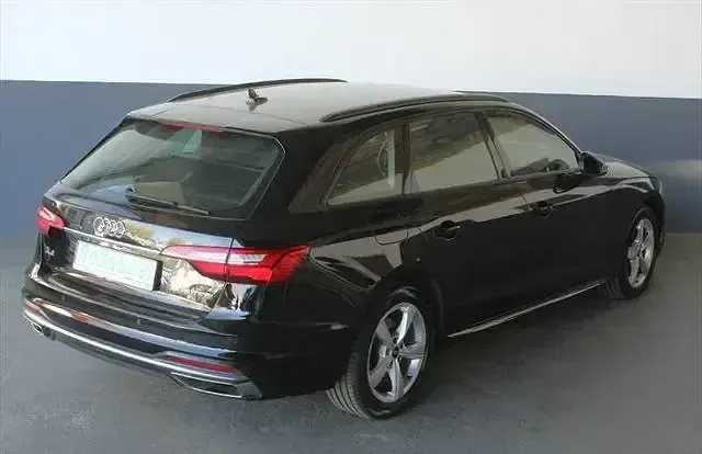 Gebraucht Audi A4 Advanced 150 PS (110 kW) 2023 Schwarz Kombi