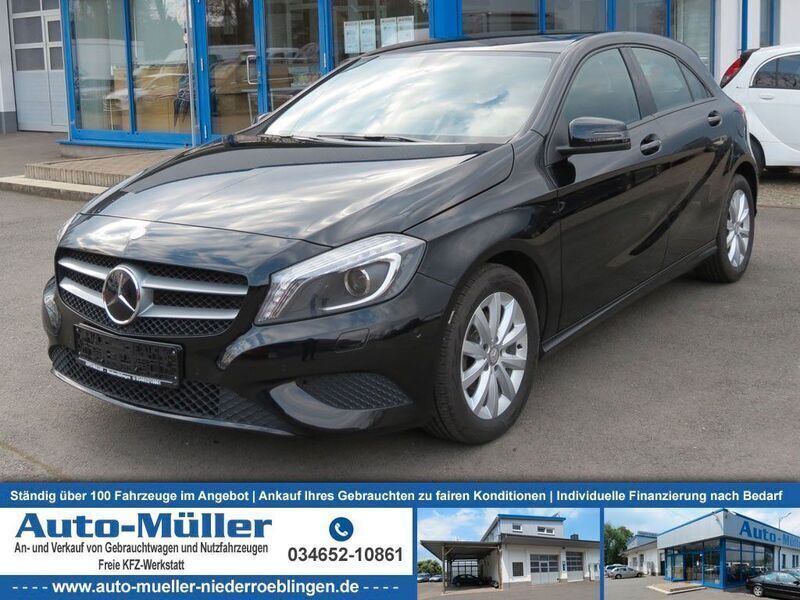 Schwarz Gebraucht 2013 Mercedes A180 Limousine | 12.990 € (Fairer Preis) - Bild 1/4