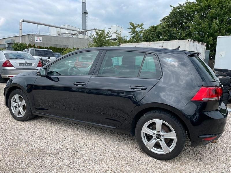 Gebraucht VW Golf VII LOUNGE 150 PS (110 kW) 2015 Schwarz Limousine