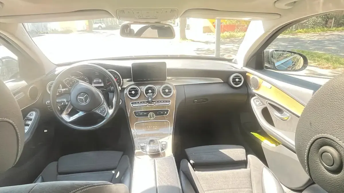 Gebraucht Mercedes C200 184 PS (135 kW) 2015 Limousine
