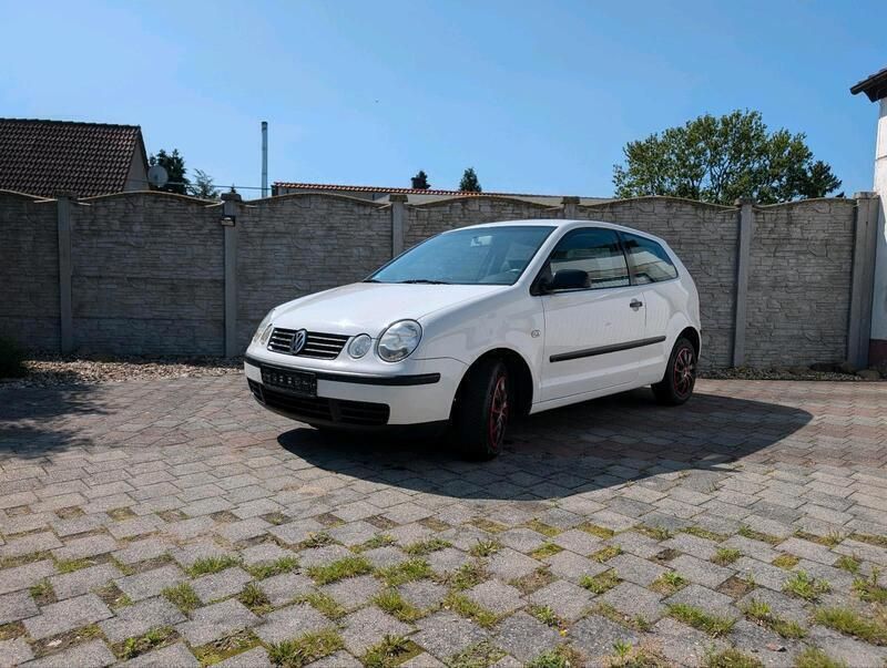 Weiß Gebraucht 2003 VW Polo Comfortline Kleinwagen | 2.000 € (Fairer Preis) - Bild 1/4