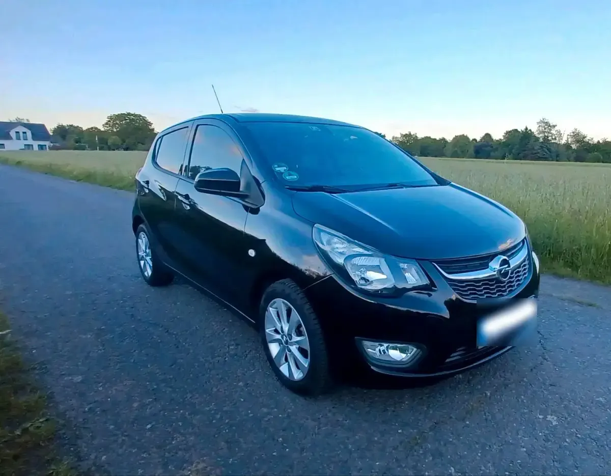 Używany Opel Karl 75 KM (55 kW) 2017 Czarny Hatchback