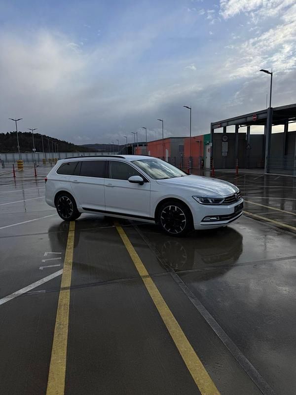 Gebraucht VW Passat Comfortline 120 PS (88 kW) 2015 Weiß Kombi