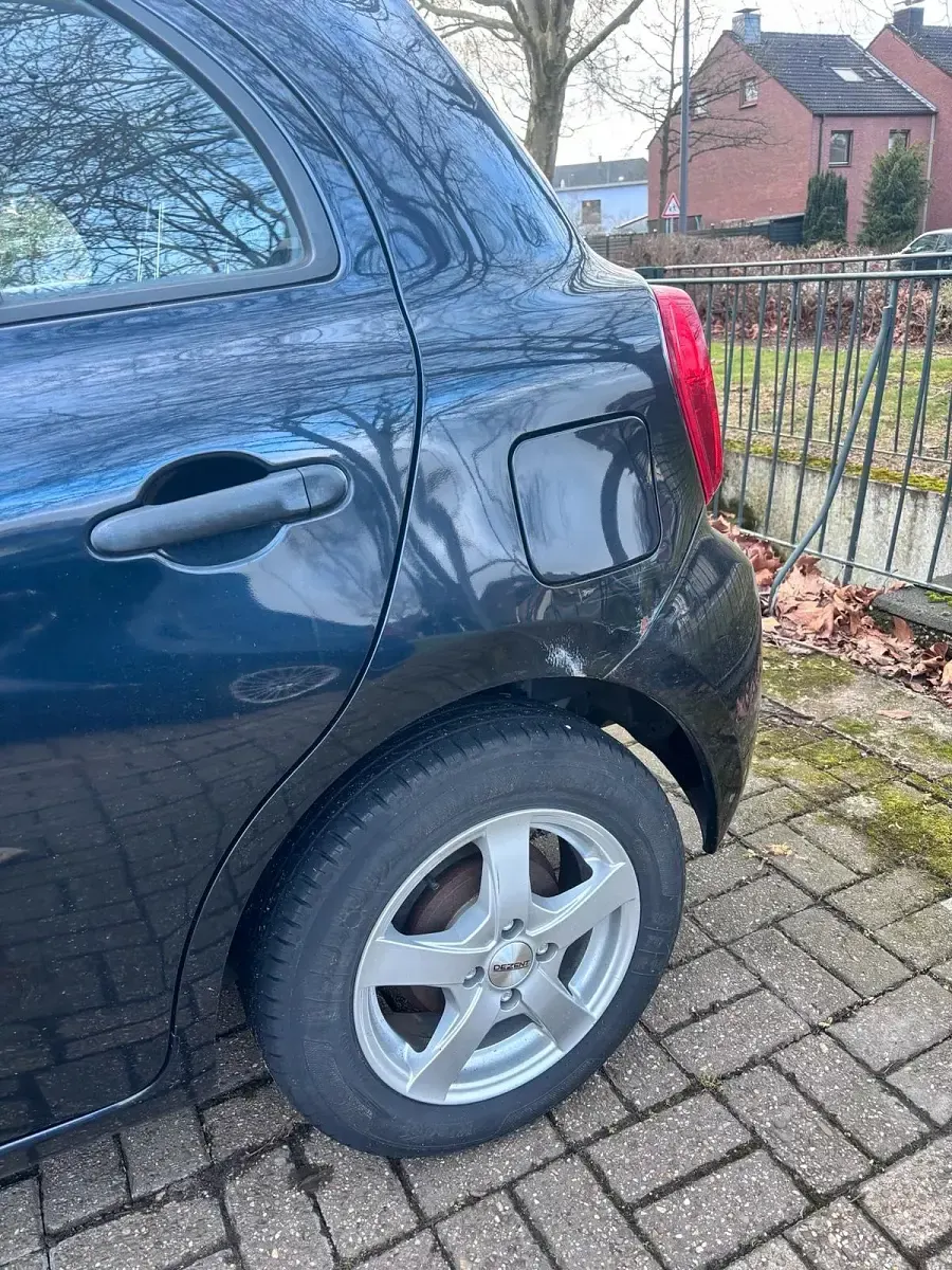 Gebraucht Nissan Micra 80 PS (58 kW) 2014 Schwarz Kleinwagen
