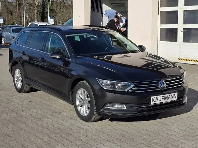 Usata VW Passat Comfortline 120 CV (88 kW) 2018 Grigio Station wagon