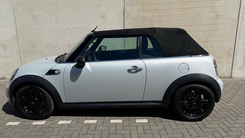 Second-hand Mini One Cabriolet 98 CP (72 kW) 2015 Argintiu Cabrio