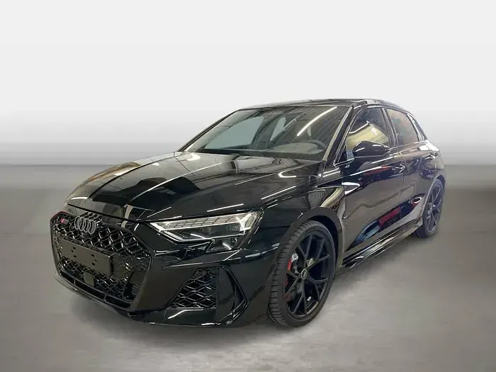 Gebraucht Audi RS3 Ambiente 400 PS (294 kW) 2026 Limousine