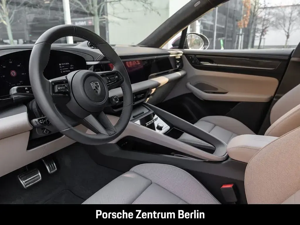 Gebraucht Porsche Macan Turbo 469 kW (639 PS) 2026 Silber SUV